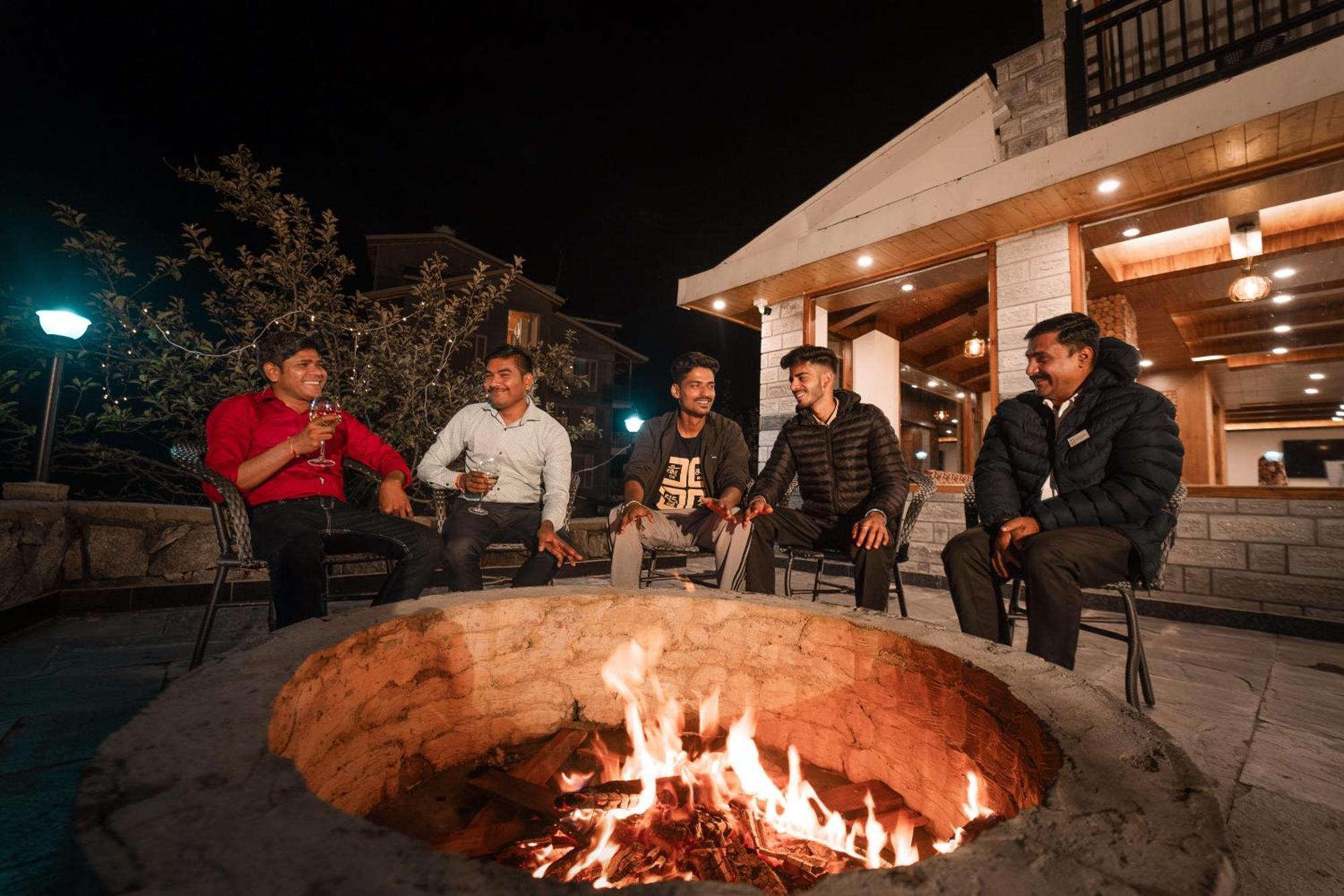 Nazaara - A Luxe Retreat Ξενοδοχείο Manāli Εξωτερικό φωτογραφία